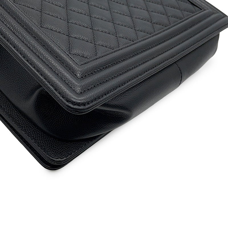 シャネル チェーンショルダーバッグ ボーイシャネル キャビアスキン A67086 CHANEL バッグ 黒