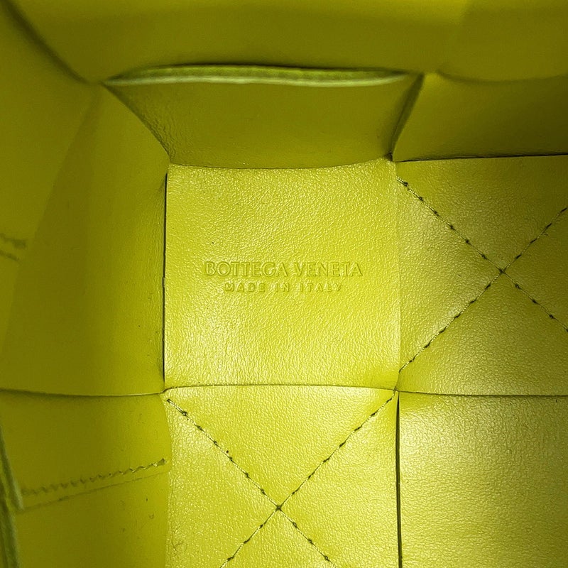 ボッテガヴェネタ ショルダーバッグ ミニ カセット バケットバッグ レザー 680217 BOTTEGA VENETA