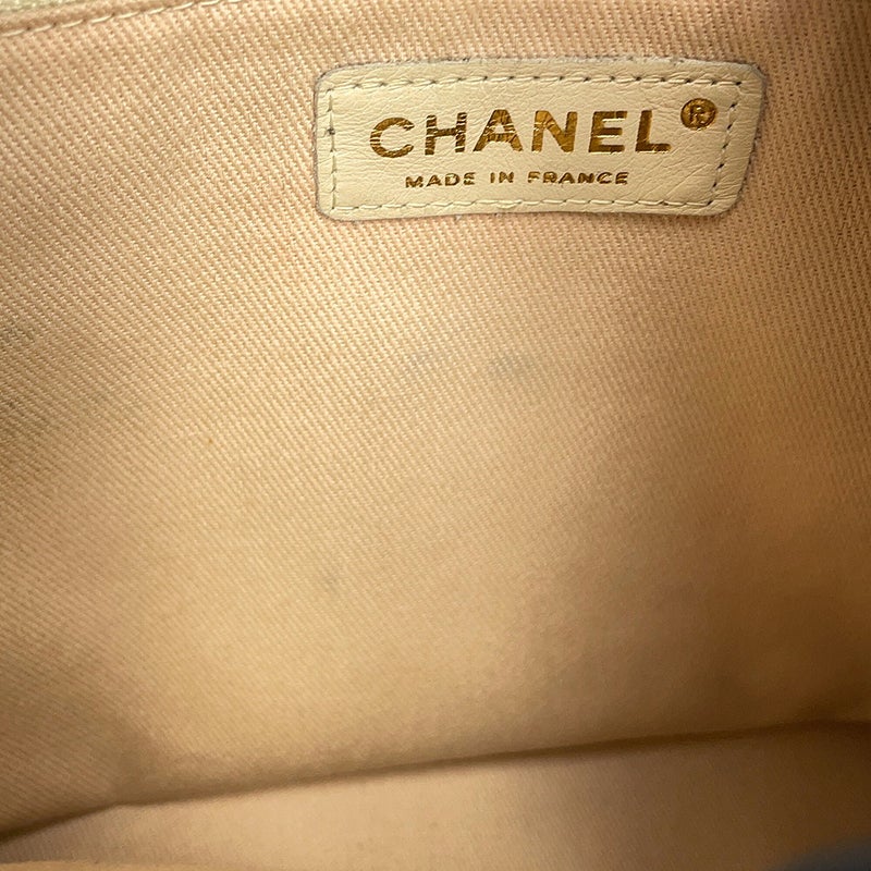 シャネル トートバッグ カメリア ロゴ ラムスキン A20856 CHANEL 黒 白