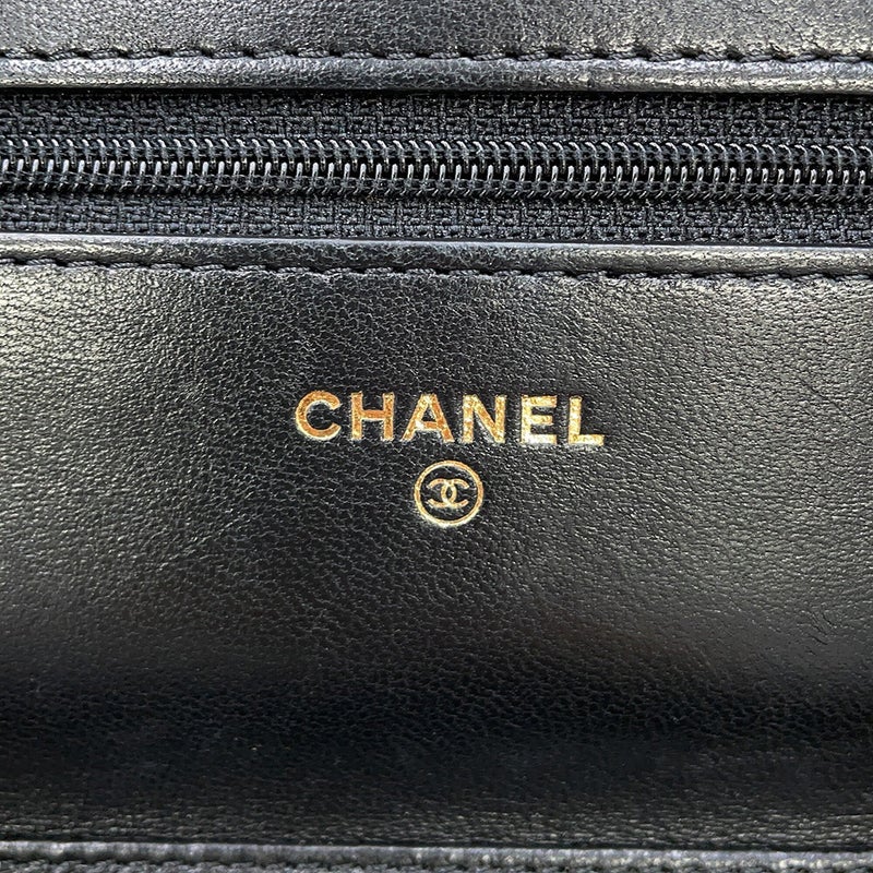 シャネル チェーンウォレット クラシック マトラッセ ココマーク ラムスキン AP0250 CHANEL 財布 黒