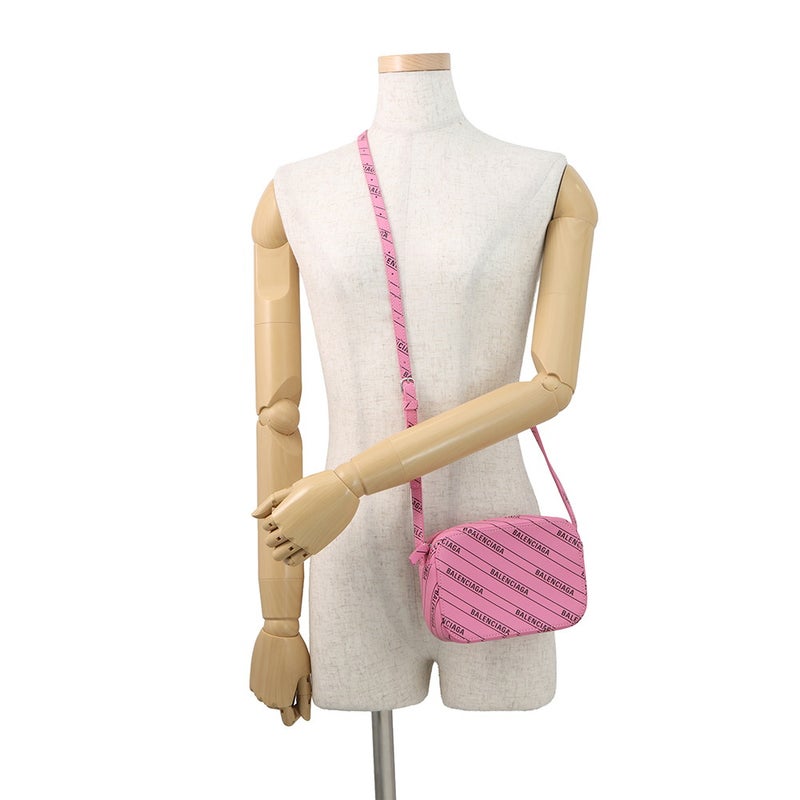 バレンシアガ ショルダーバッグ エブリディ カメラバッグXS ロゴ レザー 552372 BALENCIAGA バッグ