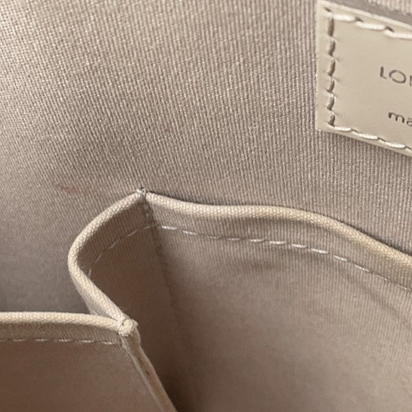 ルイヴィトン ハンドバッグ エピ ロックイット M4229J LOUIS VUITTON ヴィトン バッグ 白 ホワイト