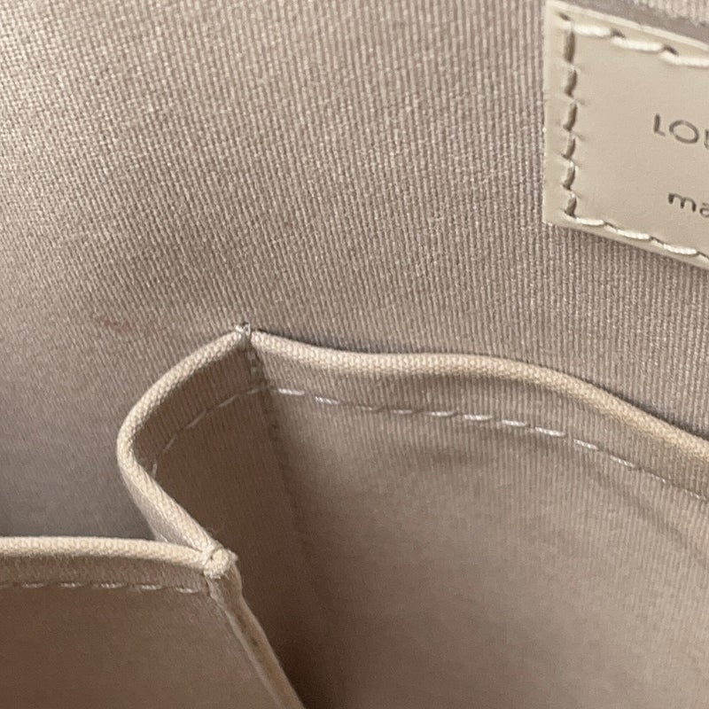 ルイヴィトン ハンドバッグ エピ ロックイット M4229J LOUIS VUITTON ヴィトン バッグ 白 ホワイト