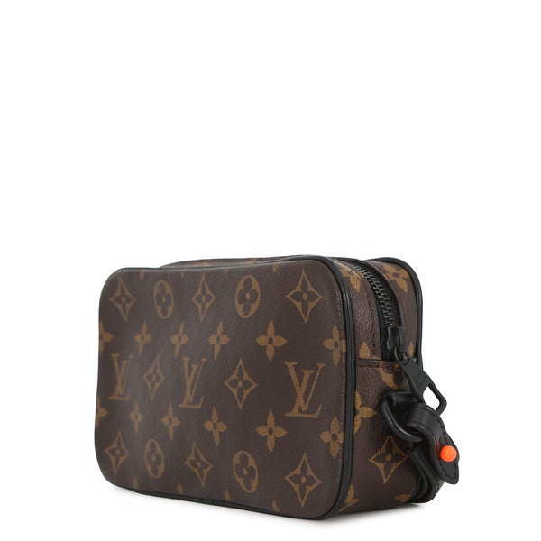ルイヴィトン セカンドバッグ モノグラム・ソーラーレイ ポシェット・ヴォルガ M44482 LOUIS VUITTON ブラック 黒
