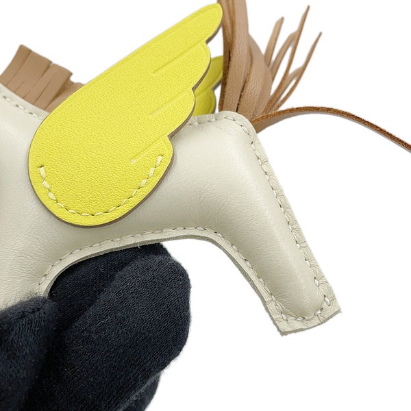 エルメス バッグチャーム ロデオPM ペガサス クレ/ライム/チャイ ラムスキン U刻印 HERMES