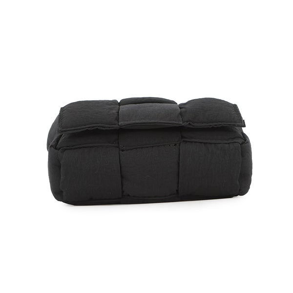 ボッテガヴェネタ ショルダーバッグ パデッド テック キャンディ カセット ナイロン 691018 BOTTEGA VENETA 黒