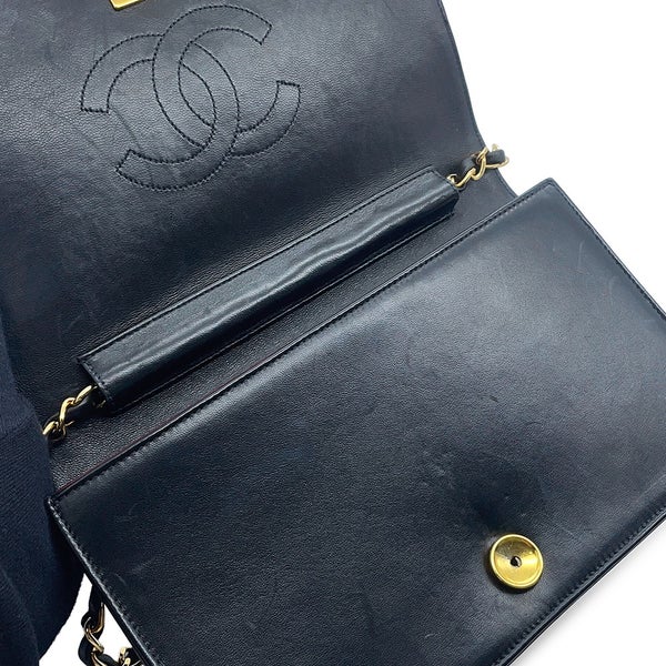 シャネル チェーンショルダーバッグ マトラッセ ココマーク ラムスキン A03568 CHANEL バッグ 黒
