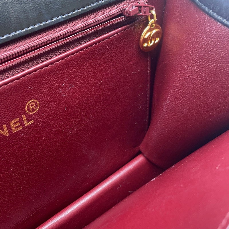 シャネル チェーンショルダーバッグ マトラッセ ココマーク ラムスキン A03568 CHANEL バッグ 黒