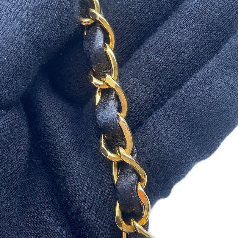 シャネル チェーンショルダーバッグ マトラッセ ココマーク ラムスキン A03568 CHANEL バッグ 黒