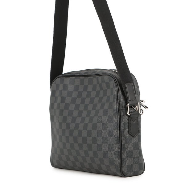 ルイヴィトン ショルダーバッグ ダミエ・グラフィット デイトンPM N41408 LOUIS VUITTON ヴィトン メンズ 黒 ブラック