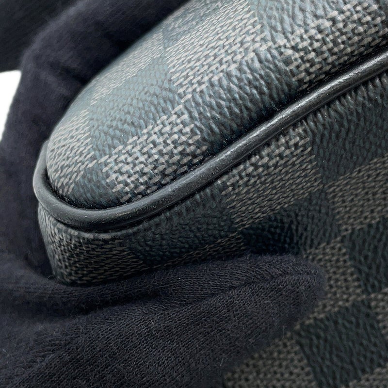 ルイヴィトン ショルダーバッグ ダミエ・グラフィット デイトンPM N41408 LOUIS VUITTON ヴィトン メンズ 黒 ブラック