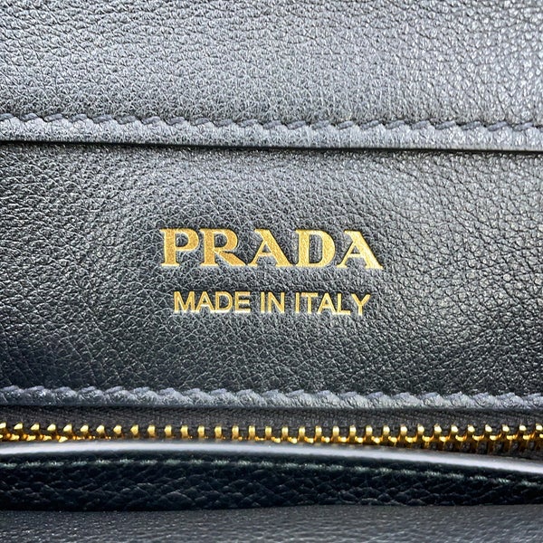 プラダ ハンドバッグ ロゴ ミディアム ソフトグレインレザー 1BG533 PRADA 黒