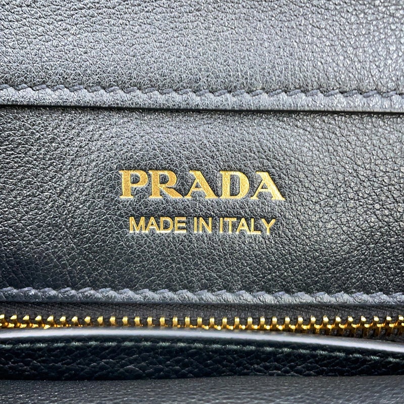 プラダ ハンドバッグ ロゴ ミディアム ソフトグレインレザー 1BG533 PRADA 黒