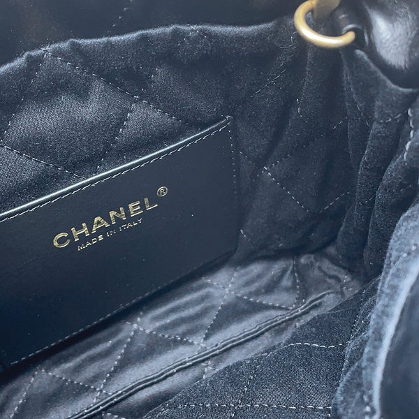 シャネル ハンドバッグ CHANEL 22 ミニ ココマーク シャイニーカーフレザー AS3980 CHANEL 2way 黒