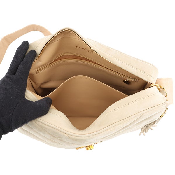 シャネル ショルダーバッグ バイアスステッチ ココマーク スエード CHANEL タッセル付き