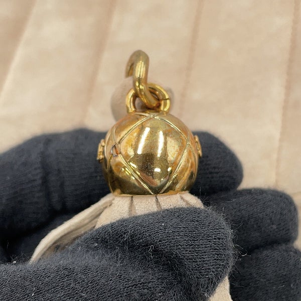 シャネル ショルダーバッグ バイアスステッチ ココマーク スエード CHANEL タッセル付き