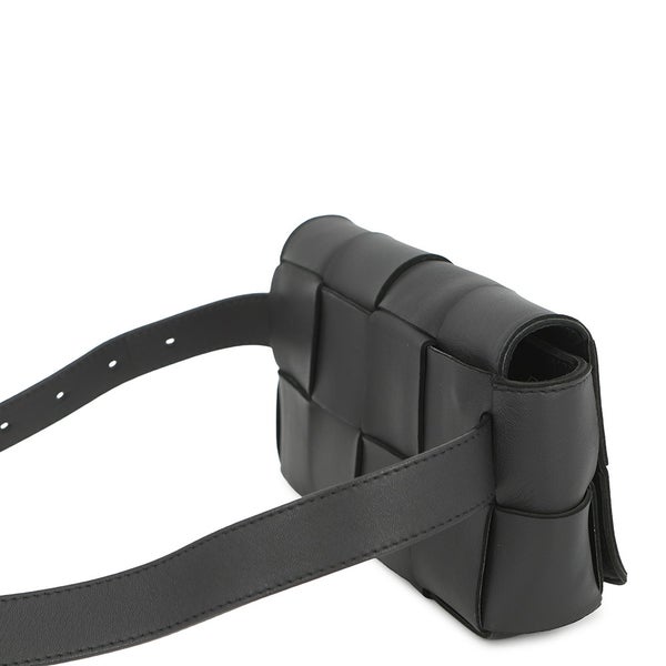 ボッテガヴェネタ ボディバッグ マキシイントレチャート カセット ベルトバッグ 668572 BOTTEGA VENETA 黒