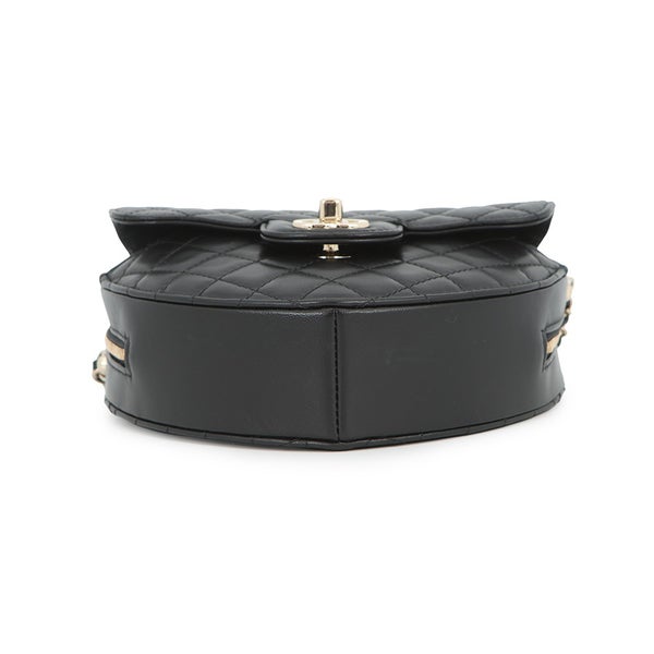 シャネル チェーンショルダーバッグ マトラッセ ハートシェイプ ラムスキン AS3191 CHANEL バッグ 黒