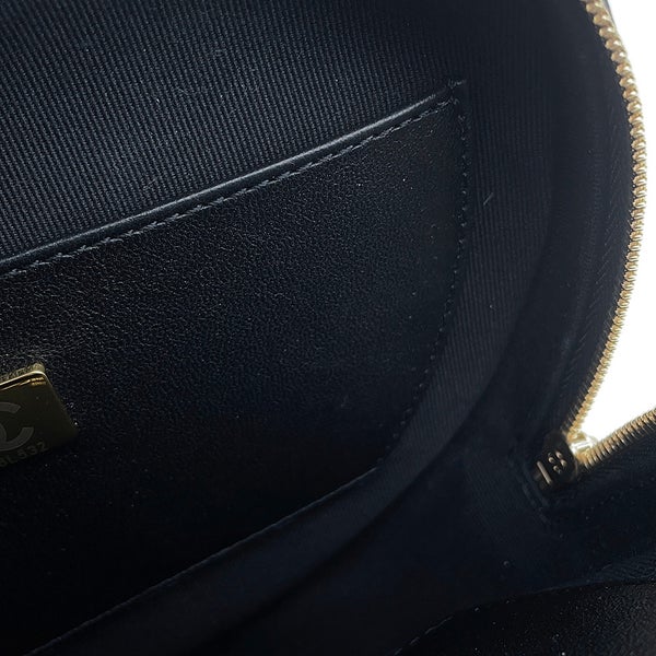 シャネル チェーンショルダーバッグ マトラッセ ハートシェイプ ラムスキン AS3191 CHANEL バッグ 黒