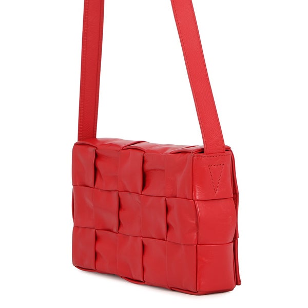 ボッテガヴェネタ ショルダーバッグ マキシイントレチャート カセット レザー BOTTEGA VENETA