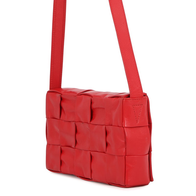 ボッテガヴェネタ ショルダーバッグ マキシイントレチャート カセット レザー BOTTEGA VENETA