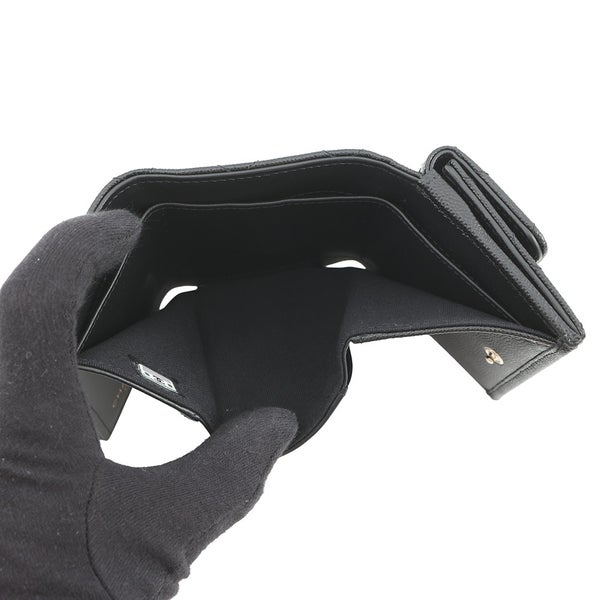 シャネル 三つ折り財布 マトラッセ ココマーク スモールフラップ キャビアスキン AP4319 CHANEL 黒