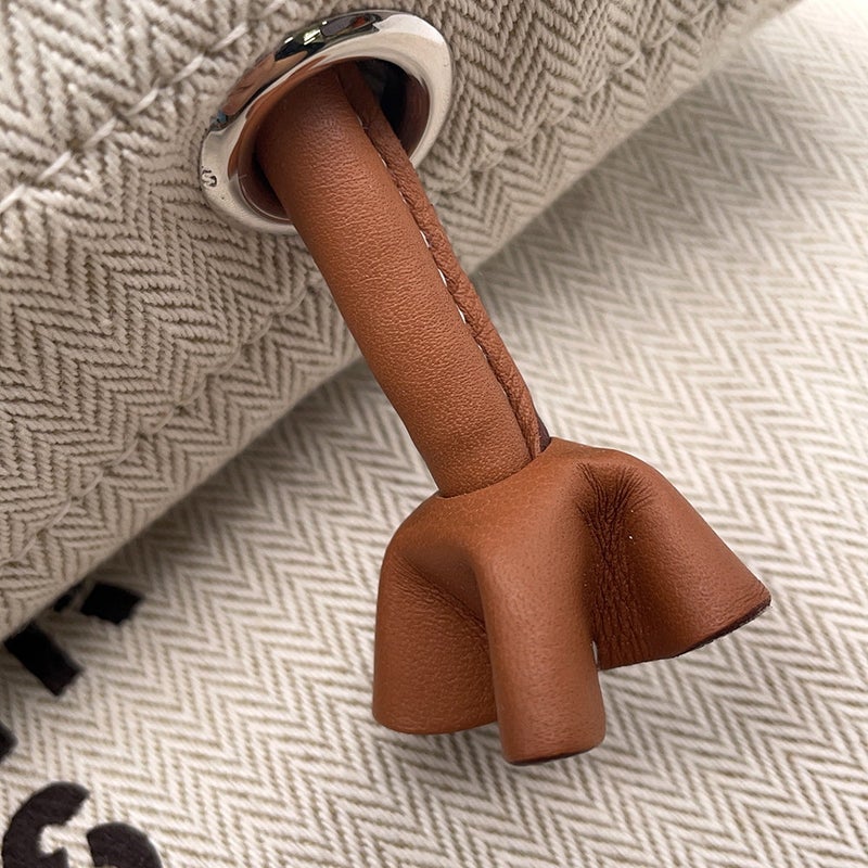 エルメス ショルダーバッグ サック アリーヌMM エクリュ/フォーヴ/シルバー金具 トワルシェブロン/バレニア W刻印