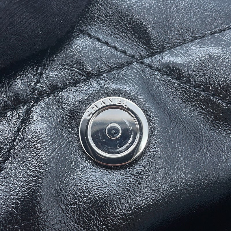 シャネル ハンドバッグ CHANEL 22 マトラッセ スモール シャイニーカーフ AS3260 ポーチ付き 黒
