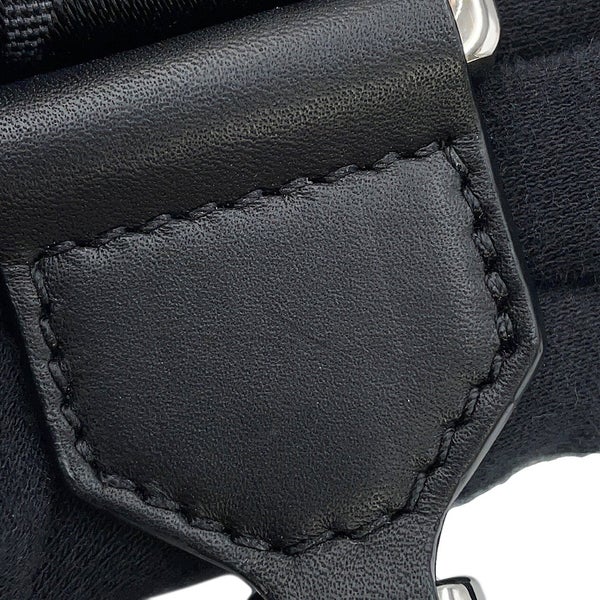 ロエベ ショルダーバッグ クロスボディ カメラバッグ ミニ サテンカーフレザー C565R41X05 LOEWE 黒