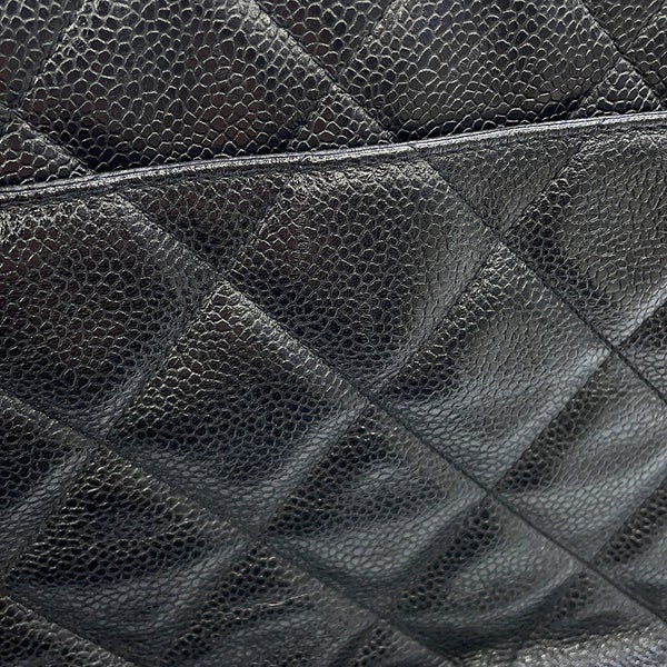 シャネル チェーンショルダーバッグ マトラッセ ココマーク キャビアスキン CHANEL 黒