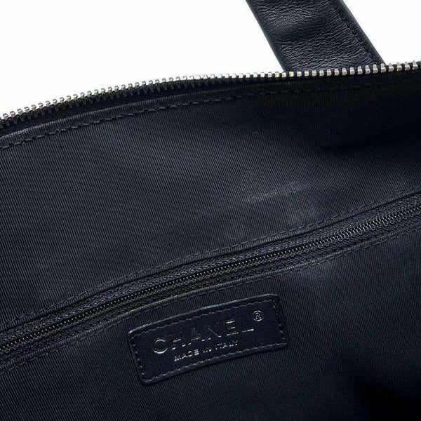 シャネル ハンドバッグ  ココマーク シェブロン A30899 CHANEL バッグ Vステッチ ミニボストンバッグ 黒