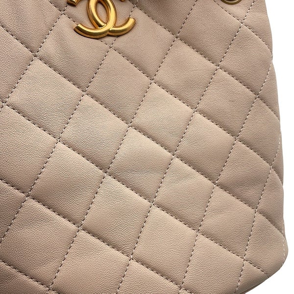 シャネル チェーンショルダーバッグ バケットバッグ スモール マトラッセ ココマーク ラムスキン AS3873 CHANEL 2ｗay