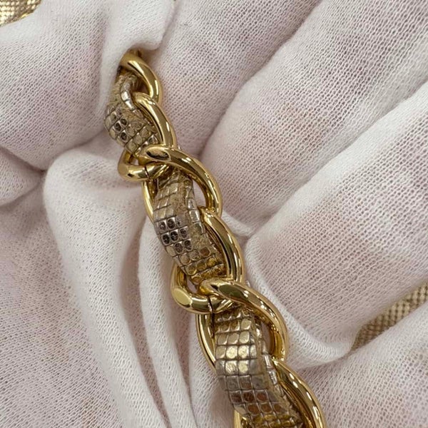 シャネル チェーンショルダーバッグ ミニ マトラッセ 20 ココマーク レザー A69900 CHANEL フラップ バッグ