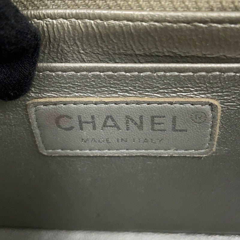 シャネル チェーンショルダーバッグ ミニマトラッセ ココマーク キャビアスキン A35200 CHANEL