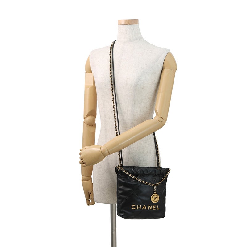 シャネル ハンドバッグ CHANEL22 ミニ ココマーク シャイニーカーフレザー AS3980 CHANEL 2way 黒