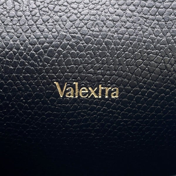 ヴァレクストラ ボディバッグ イジィデ ベルト レザー SGES0061028LOCPL99 Valextra 2wayショルダーバッグ 黒