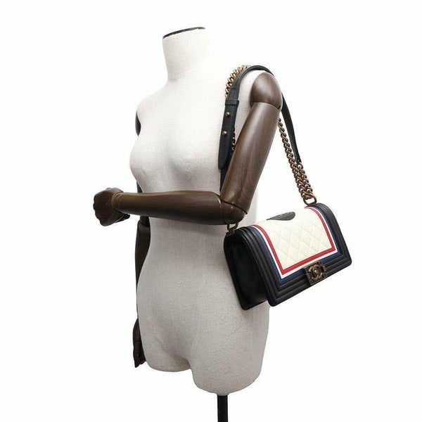 シャネル チェーンショルダーバッグ マトラッセ ココマーク ボーイシャネル A67086 CHANEL 黒 白