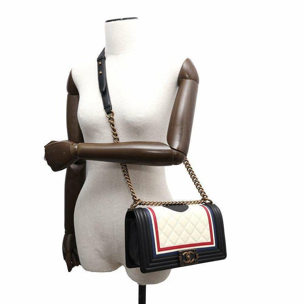 シャネル チェーンショルダーバッグ マトラッセ ココマーク ボーイシャネル A67086 CHANEL 黒 白