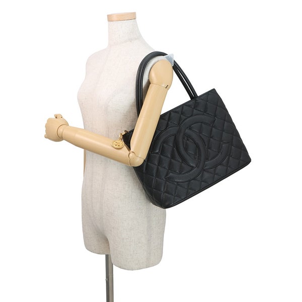 シャネル トートバッグ 復刻トート ココマーク マトラッセ キルティング キャビアスキン A01804 CHANEL 黒
