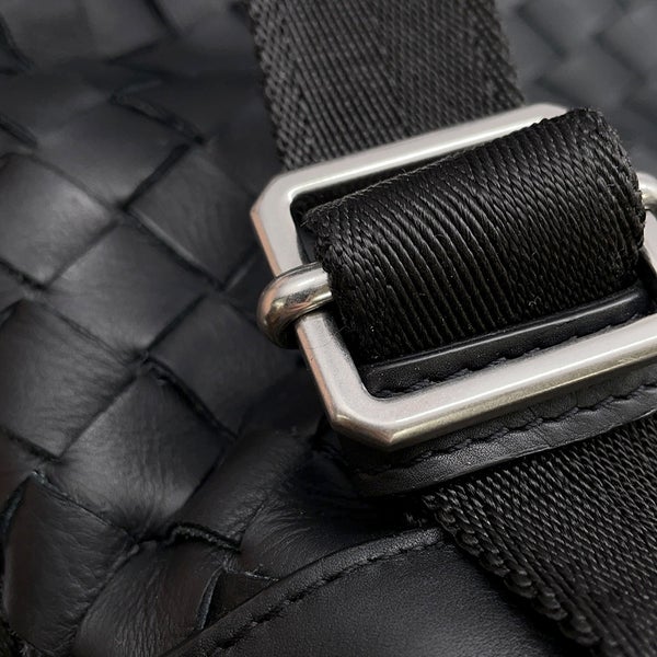 ボッテガヴェネタ リュック イントレチャート バックパック レザー 653118 BOTTEGA VENETA 黒 メンズ