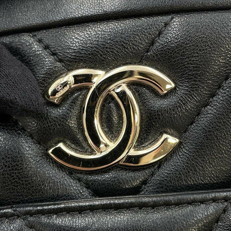 シャネル ハンドバッグ シェブロン ココマーク ボーリングバッグ ラムスキン CHANEL 2way 黒