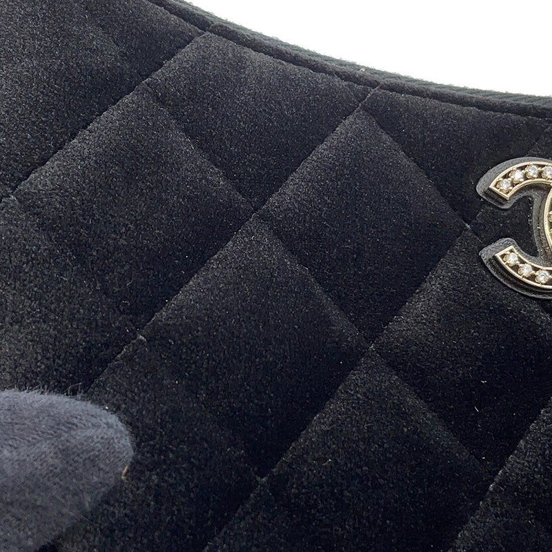 シャネル チェーンショルダーバッグ ココマーク マトラッセ ラインストーン ベロア CHANEL ノベルティ 2024イヤーズギフト 黒