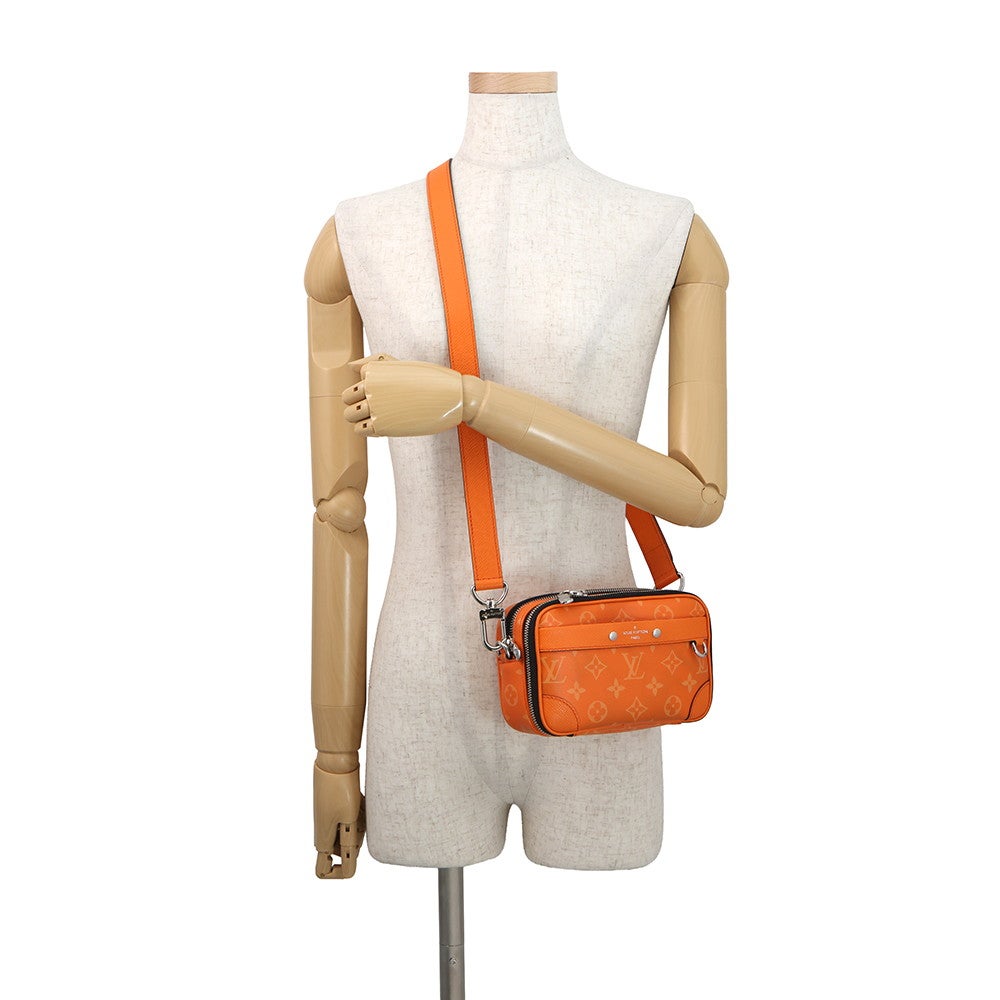 ルイヴィトン LOUIS VUITTON アルファ ウェアラブルウォレットNV M31073 タイガラマ 斜め掛け カバン ポシェット ショルダーバッグ モノグラムキャンバス オレンジ LOUIS VUITTON - ルイヴィトン LOUIS VUITTON アルファ ウェアラブル