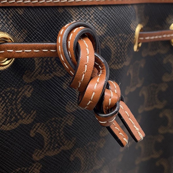 セリーヌ ショルダーバッグ スモール ドローストリングバッグ トリオンフキャンバス 191142BZJ 04LU  CELINE マカダム バッグ