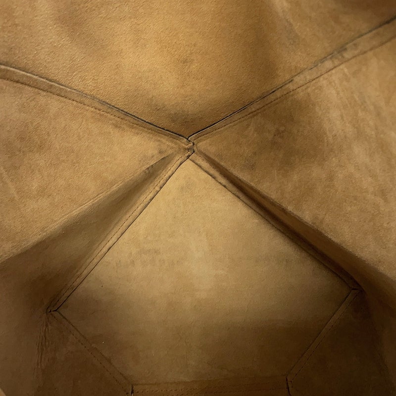 ロエベ トートバッグ パズルフォルド トート シャイニーカーフレザー A657G50X01 LOEWE 黒