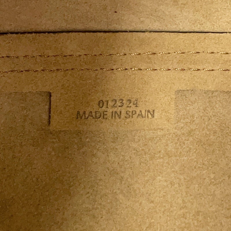 ロエベ トートバッグ パズルフォルド トート シャイニーカーフレザー A657G50X01 LOEWE 黒