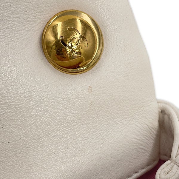 シャネル チェーンショルダーバッグ マトラッセ ココマーク カーフレザー AS3450 白