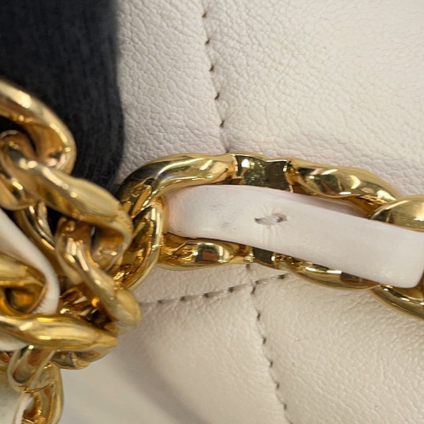 シャネル チェーンショルダーバッグ マトラッセ ココマーク カーフレザー AS3450 白