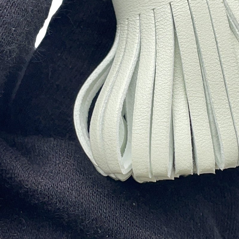 エルメス キーホルダー カルメン ウノドス ヴェールフィズ/ヴェールコミック/シルバー金具 ラムスキン HERMES チャーム