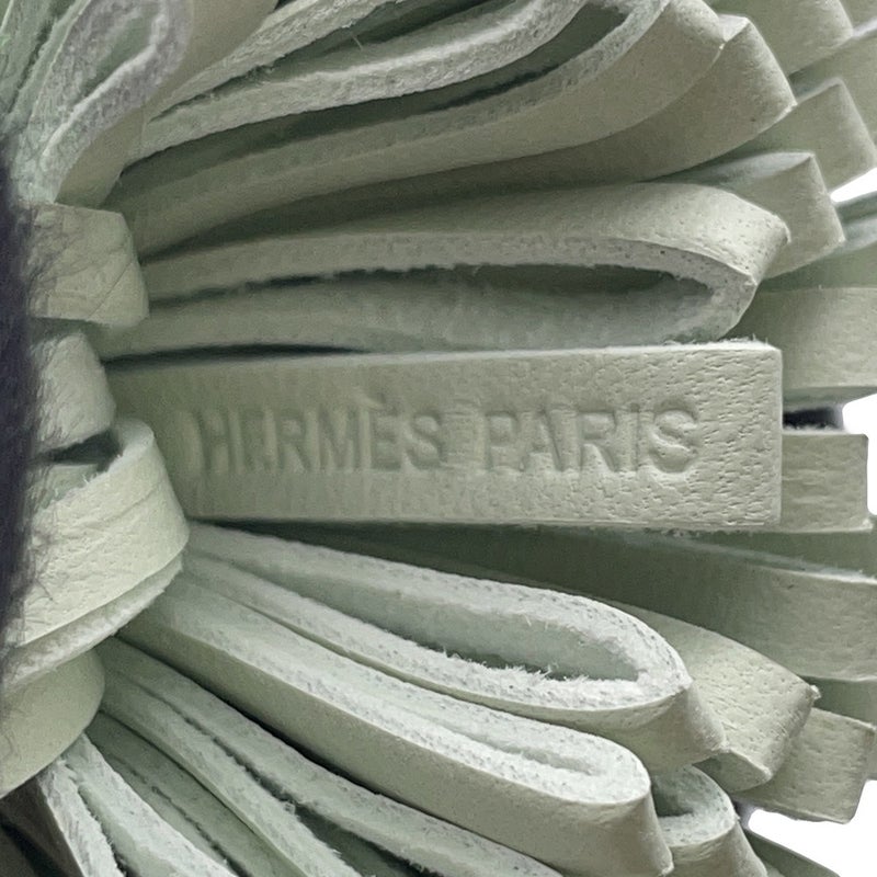 エルメス キーホルダー カルメン ウノドス ヴェールフィズ/ヴェールコミック/シルバー金具 ラムスキン HERMES チャーム